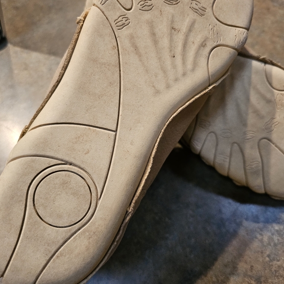 L DECK Tan Boat Shoes with Suede Finish and Durable Sole MEN or Womens - Picture 6 of 11